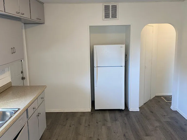 2200 Oak Ln — Photo 15