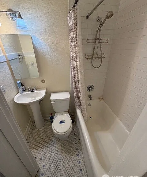 901 NE 43rd St #106 — Photo 5
