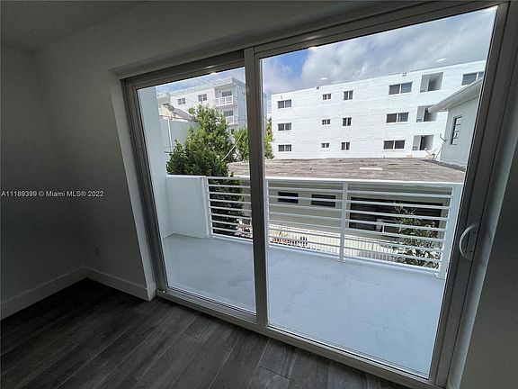 4th image of 1966 Biarritz Dr #4
