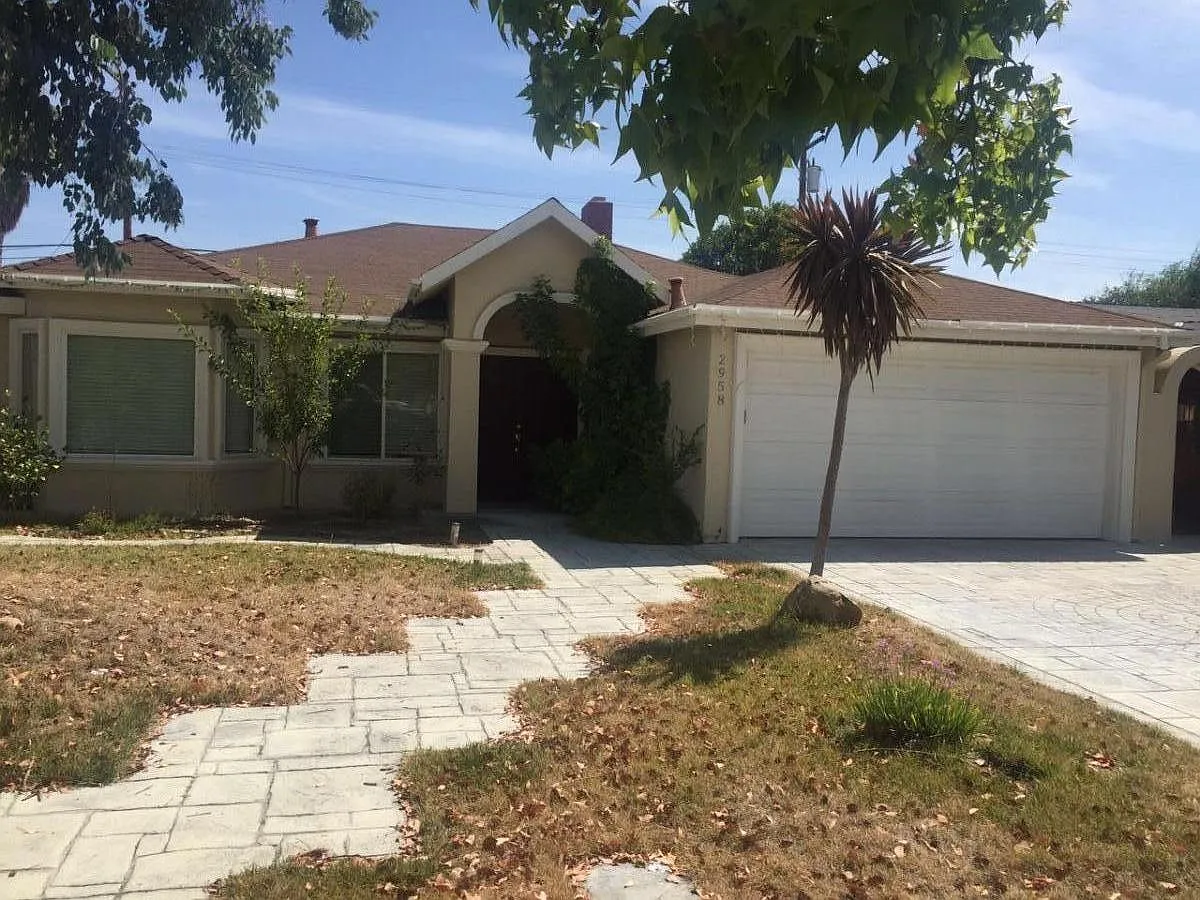 Building Photo - 2958 Quinto Way
