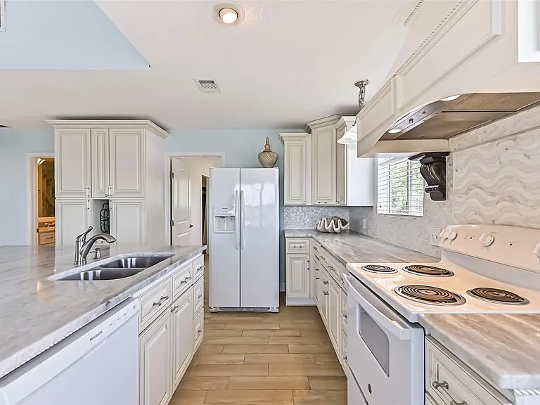 1578 Railroad Ave — Photo 11