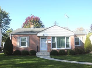 384 S Wolf Rd, Des Plaines, IL 60016