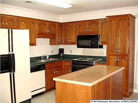 4th image of 5935 Southridge Dr