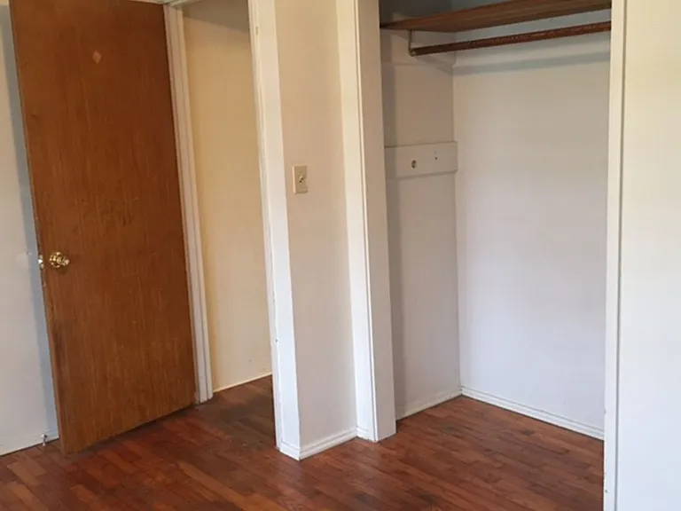 2815 Ferry St — Photo 9