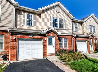 8914 Frontage Rd, Justice, IL 60458