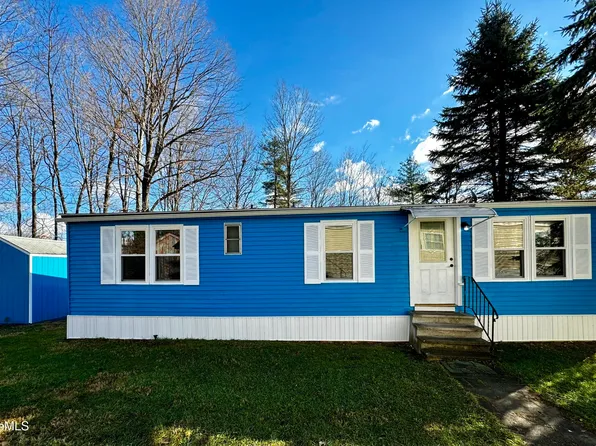 44 Lakewood Dr, Pittsfield, MA 01201