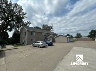 925 S Newcomb Avenue, Sioux Falls, SD 57106