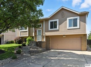 17118 Sprague St, Omaha, NE 68116