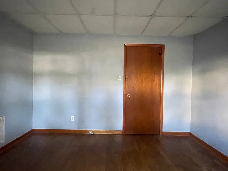 1002 Crown Ave #1 — Photo 7