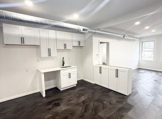 2575 Scranton Rd #4, Cleveland, OH 44113