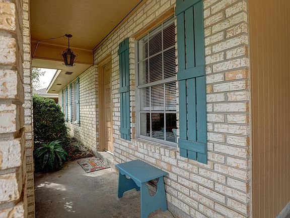 4th image of 102 San Carlos Cir