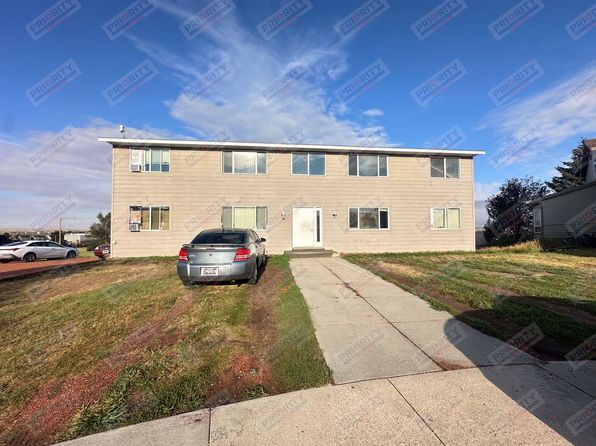 418 Kings Ct #D