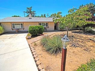 20045 Red Feather Ln, Apple Valley, CA 92307