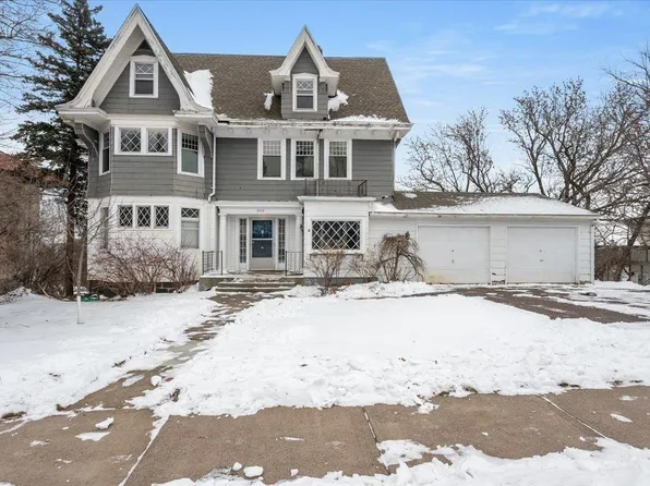 2510 E Superior St, Duluth, MN 55812