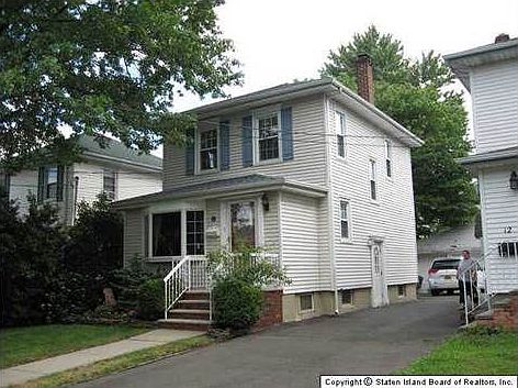 1st image of 14 Escanaba Ave
