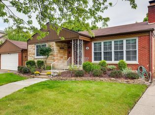 9243 S Sacramento Ave, Evergreen Park, IL 60805