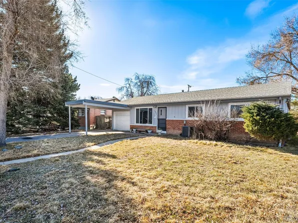 6880 W Airview Avenue, Lakewood, CO 80232