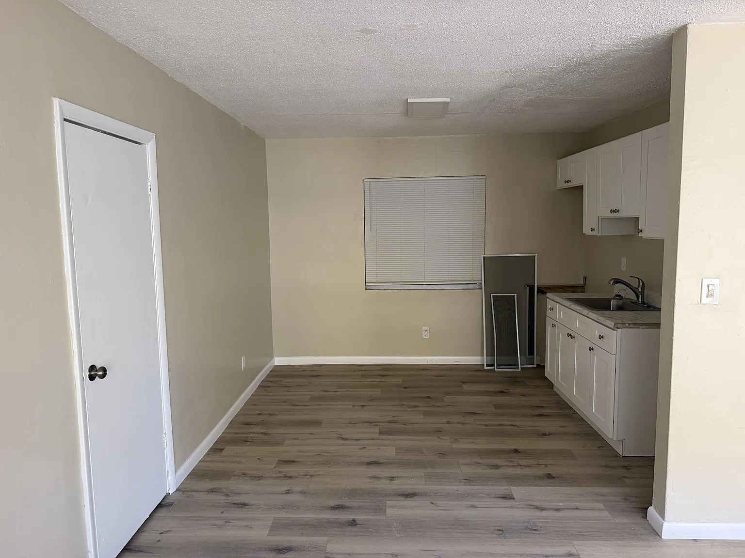 2 bed, 1.0 bath, 686 sqft, $1,800 — Photo 4