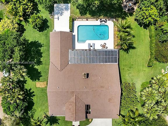 4th image of 11850 Oakleaf Dr
