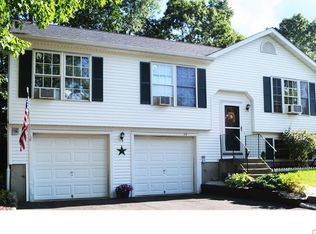 44 Cliff St, Watertown, CT 06795