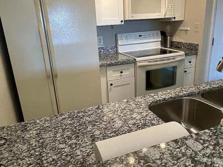 540 N May St #3139 — Photo 6