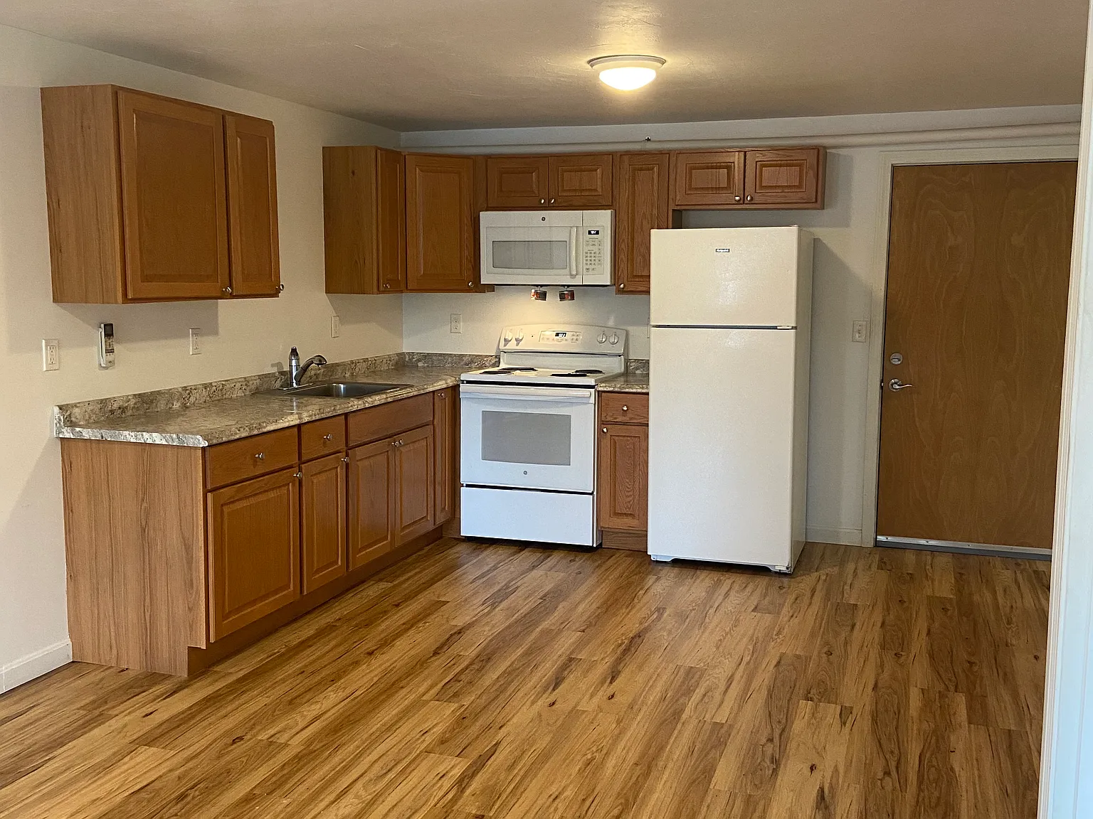 1 bed, 600 sqft, $1,500 — Photo 3