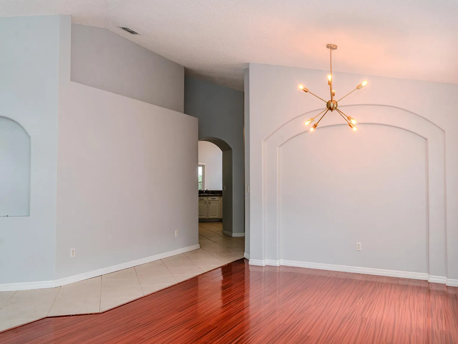 4 bed, 1800 sqft, $2,600 — Photo 3
