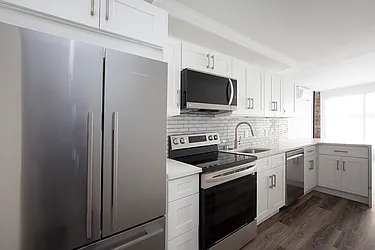 Rented by R New York