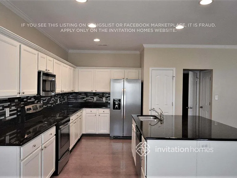 1267 Folkstone Ridge Ln — Photo 6