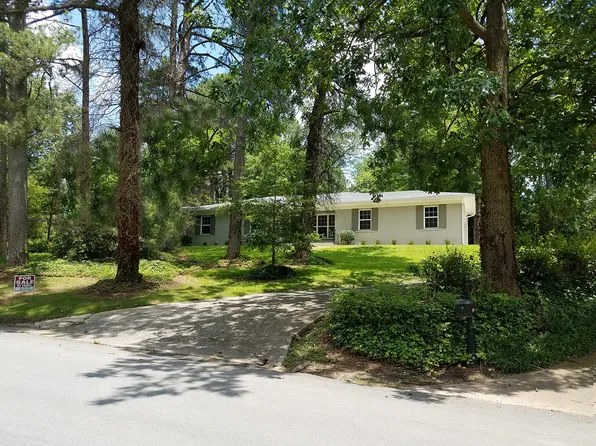 707 Emmons Dr, Dalton, GA 30720