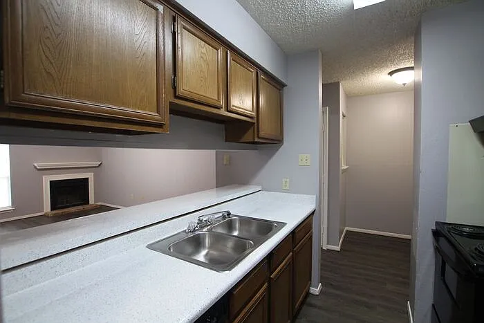 420 W Heritage Dr #211 — Photo 9