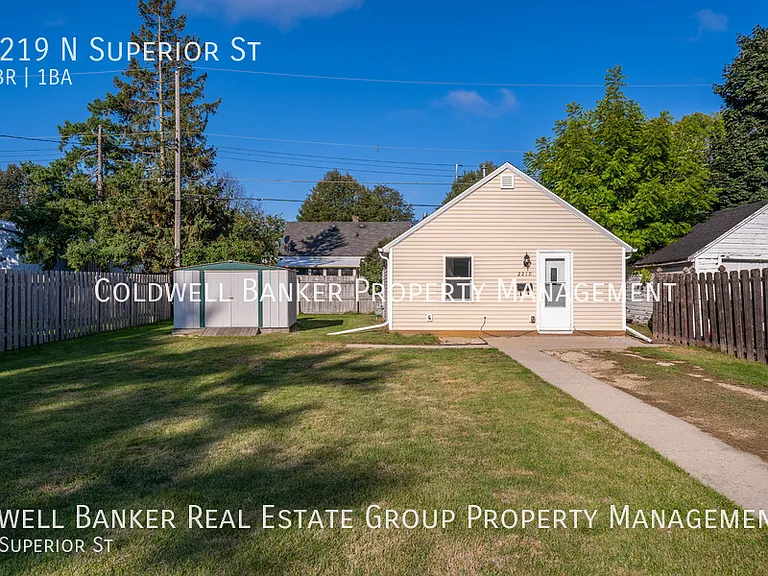 2219 N Superior St — Photo 1