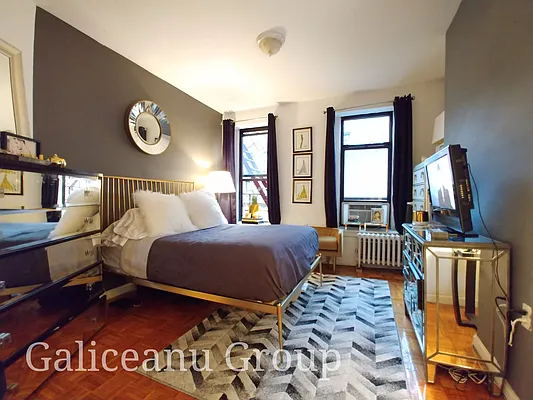 Rented by Lexington Real Estate Group | media 28