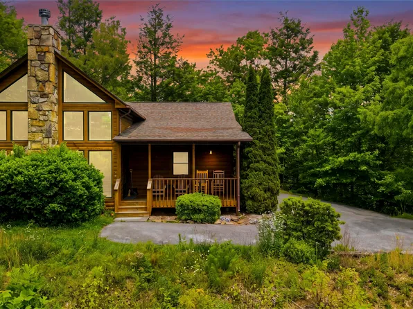 817 Sunshine Trl, Gatlinburg, TN 37738