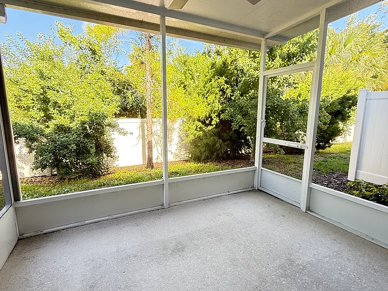 Covered Patio with ceiling fan and Outlets