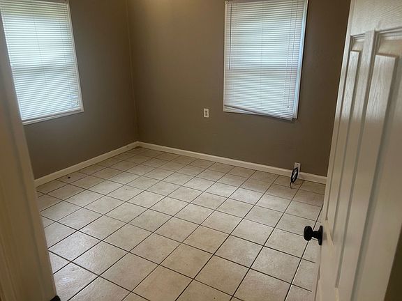4th image of 282-284 W Wood St #282WOOD