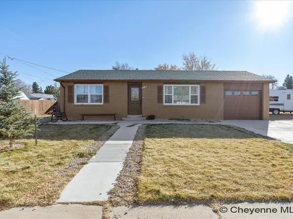 1715 W Gopp Ct, Cheyenne, WY 82007