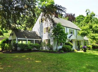 477 Mountain Rd, West Hartford, CT 06117