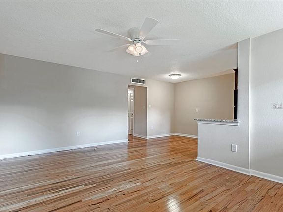 4th image of 320 Lakeview St APT 215