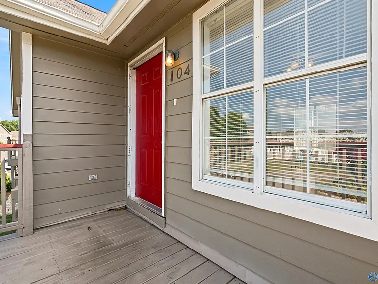 104 Waters Edge Ln #104 — Photo 2