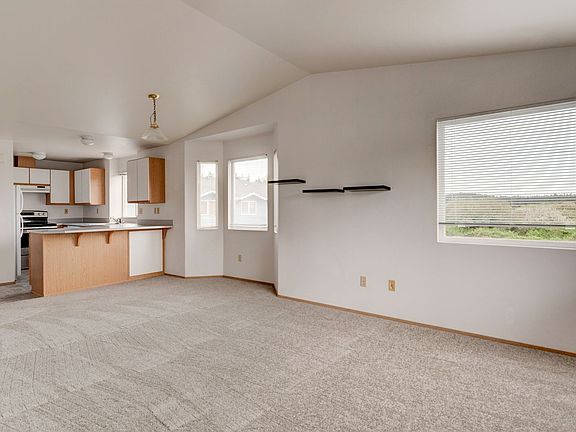4th image of 651 NE Ellis Way APT A201