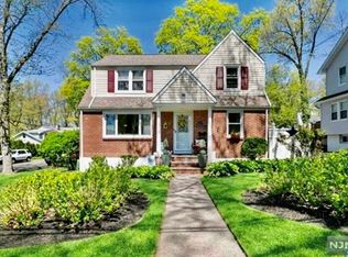 545 Kenwood Pl #2, Teaneck, NJ 07666