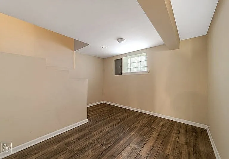 11233 S Whipple St — Photo 12