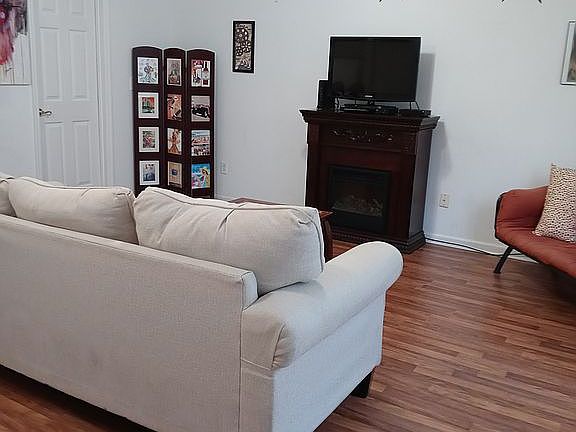 FIREPLACE VIEW IN LIV.RM.