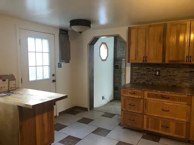 830 Manchester Dr — Photo 7