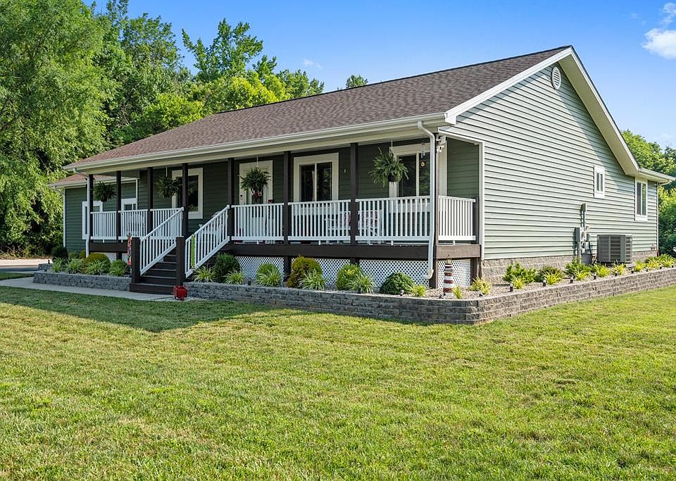 1st image of 301 Dawson Ln