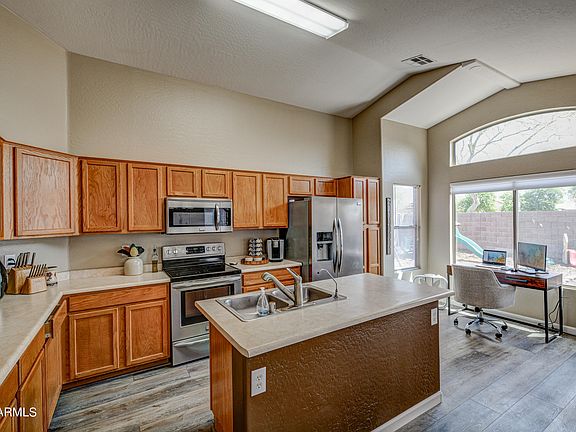 4th image of 13937 N 147th Dr