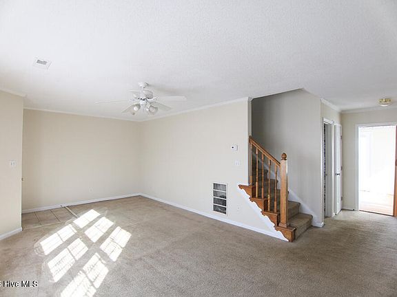 3rd image of 3826 Sterling Pointe Dr Unit N-10