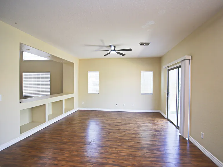 512 E Rainbow Dr — Photo 11