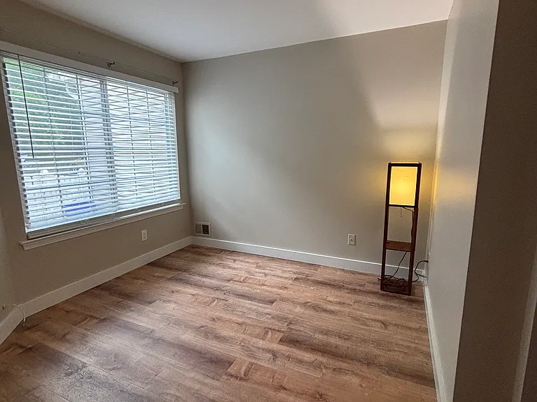 42 Stevens Ct — Photo 9